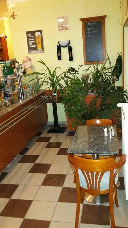 Mezőkövesd Grill Terasz Etterem Es Szallashely מראה חיצוני תמונה