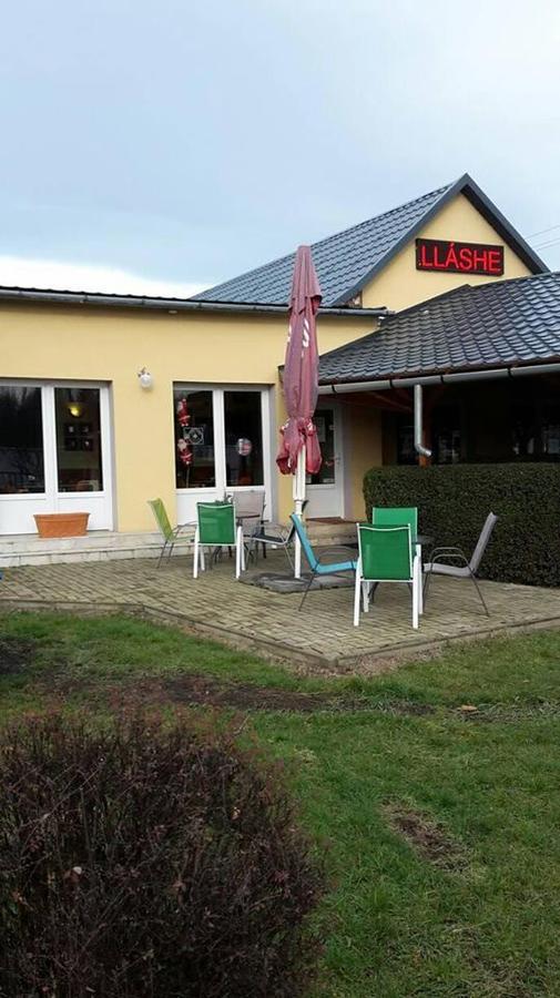 Mezőkövesd Grill Terasz Etterem Es Szallashely מראה חיצוני תמונה